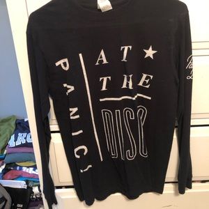 Black long sleeve T-shirt